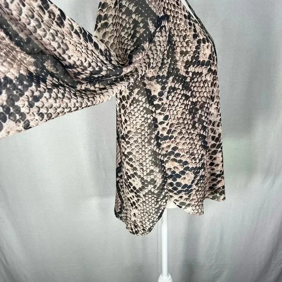 Show Me Your Mumu Blouse Snake Python Brown Bell Sleeve Sheer Women’s Size XS - Picture 4 of 14
